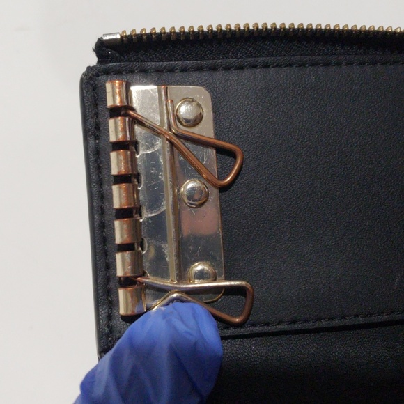 kate Spade New York Black & Tan Leather Round Zipper 6 Keys Case Holder - Women - Picture 9 of 10